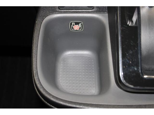 シエンタ ハイブリッドＸ　禁煙車　純正８インチディスプレイオーディオ　片側電動スライドドア　バックカメラ　レーダークルーズコントロール　オートハイビーム　衝突軽減ブレーキ　ＥＴＣ２．０　レーンアシスト　ＬＥＤヘッドライト（65枚目）