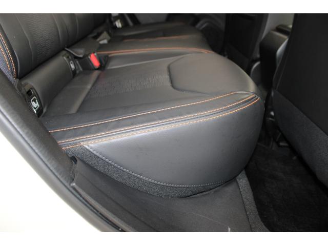 ＸＶ ２．０ｅ－Ｓ　アイサイト　禁煙車　革シートセット　シートヒーター　レーダークルコン　アイサイトセイフティプラス　ＢＳＭ　サイドカメラ　Ｃａｒｒｏｚｚｒｉａナビ　バックカメラ　障害物センサー　純正１８インチアルミ　ＥＴＣ（34枚目）