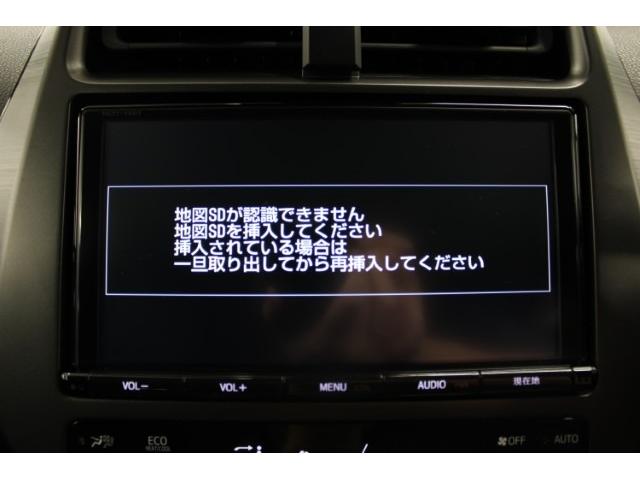 プリウスＰＨＶ Ｓ　ＧＲスポーツ　禁煙車　純正９型ナビ　フルセグ　バックカメラ　トヨタセーフティセンス　ＧＲ専用ブレーキキャリパー　４灯式ＬＥＤヘッドランプ　レーダークルーズ　衝突軽減　ＥＴＣ　シートヒーター　純正１８インチＡＷ（3枚目）