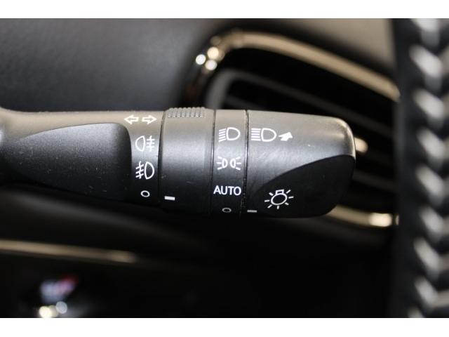 プリウスＰＨＶ Ｓ　ＧＲスポーツ　禁煙車　純正９型ナビ　フルセグ　バックカメラ　トヨタセーフティセンス　ＧＲ専用ブレーキキャリパー　４灯式ＬＥＤヘッドランプ　レーダークルーズ　衝突軽減　ＥＴＣ　シートヒーター　純正１８インチＡＷ（65枚目）