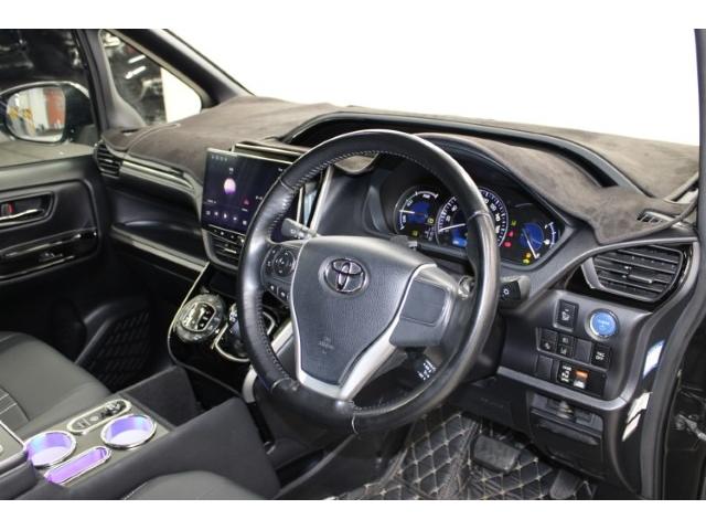 エスクァイア ハイブリッドXi 後期型 禁煙 ワンオーナー モデリスタエアロ ディスプレイオーディオ 10型後席モニター バックカメラ 片側電動スライドドア 衝突軽減ブレーキ クルーズコントロール シートヒーター LEDヘッドライト(29枚目)