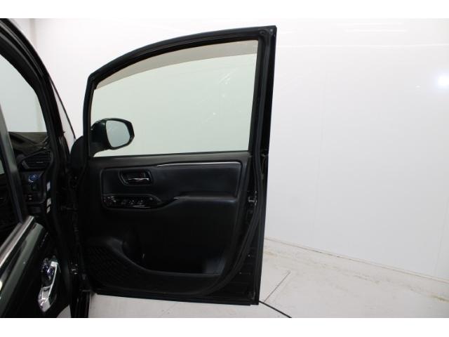 エスクァイア ハイブリッドXi 後期型 禁煙 ワンオーナー モデリスタエアロ ディスプレイオーディオ 10型後席モニター バックカメラ 片側電動スライドドア 衝突軽減ブレーキ クルーズコントロール シートヒーター LEDヘッドライト(33枚目)