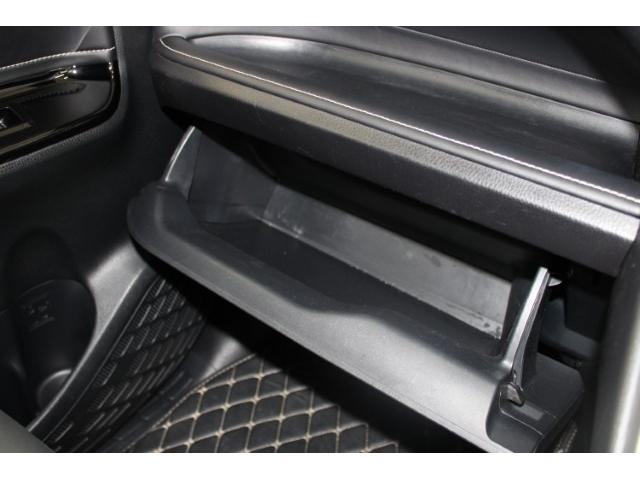 エスクァイア ハイブリッドXi 後期型 禁煙 ワンオーナー モデリスタエアロ ディスプレイオーディオ 10型後席モニター バックカメラ 片側電動スライドドア 衝突軽減ブレーキ クルーズコントロール シートヒーター LEDヘッドライト(73枚目)