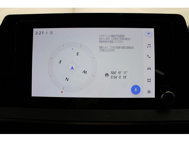 プリウス Ｕ　禁煙車　純正８インチディスプレイオーディオ　トヨタセーフティセンス　ブラインドスポットモニター　セカンダリーコリジョンブレーキ　ＥＴＣ２．０　ステアリングヒーター　シートヒーター　ドアミラーヒーター（4枚目）