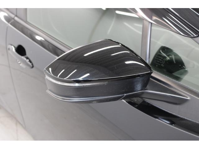 プリウス Ｕ　禁煙車　純正８インチディスプレイオーディオ　トヨタセーフティセンス　ブラインドスポットモニター　セカンダリーコリジョンブレーキ　ＥＴＣ２．０　ステアリングヒーター　シートヒーター　ドアミラーヒーター（19枚目）