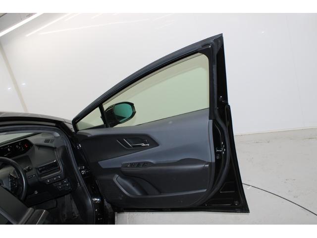 プリウス Ｕ　禁煙車　純正８インチディスプレイオーディオ　トヨタセーフティセンス　ブラインドスポットモニター　セカンダリーコリジョンブレーキ　ＥＴＣ２．０　ステアリングヒーター　シートヒーター　ドアミラーヒーター（28枚目）