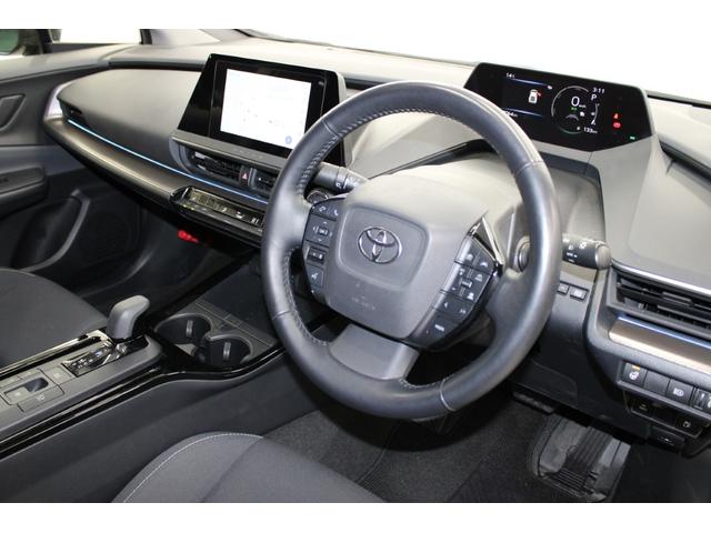 プリウス Ｕ　禁煙車　純正８インチディスプレイオーディオ　トヨタセーフティセンス　ブラインドスポットモニター　セカンダリーコリジョンブレーキ　ＥＴＣ２．０　ステアリングヒーター　シートヒーター　ドアミラーヒーター（31枚目）