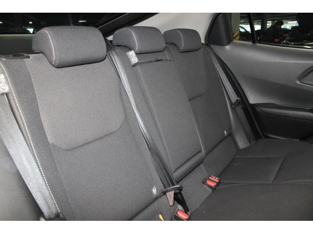 プリウス Ｕ　禁煙車　純正８インチディスプレイオーディオ　トヨタセーフティセンス　ブラインドスポットモニター　セカンダリーコリジョンブレーキ　ＥＴＣ２．０　ステアリングヒーター　シートヒーター　ドアミラーヒーター（34枚目）