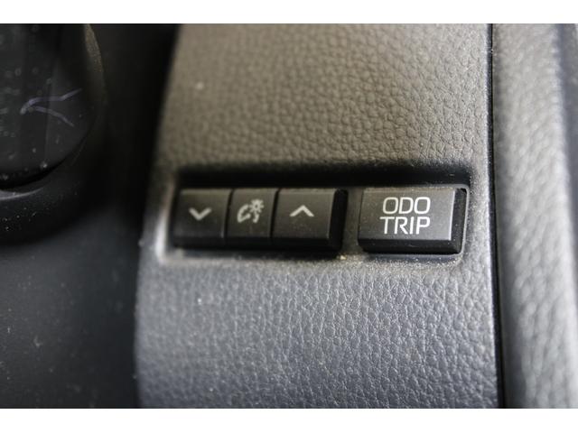 プリウス Ｕ　禁煙車　純正８インチディスプレイオーディオ　トヨタセーフティセンス　ブラインドスポットモニター　セカンダリーコリジョンブレーキ　ＥＴＣ２．０　ステアリングヒーター　シートヒーター　ドアミラーヒーター（56枚目）