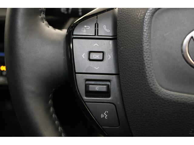 プリウス Ｕ　禁煙車　純正８インチディスプレイオーディオ　トヨタセーフティセンス　ブラインドスポットモニター　セカンダリーコリジョンブレーキ　ＥＴＣ２．０　ステアリングヒーター　シートヒーター　ドアミラーヒーター（58枚目）