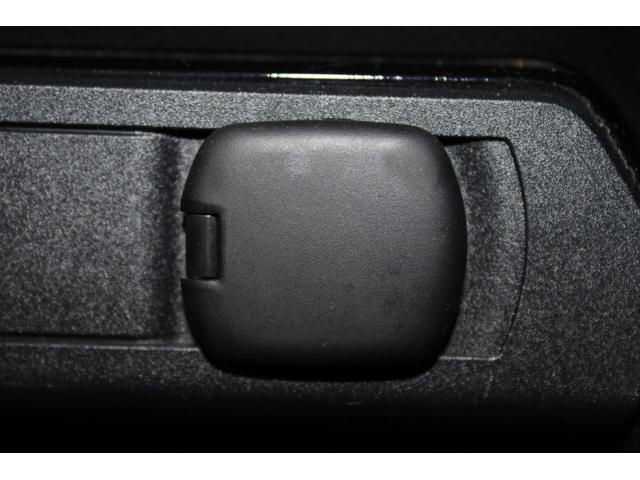 プリウス Ｕ　禁煙車　純正８インチディスプレイオーディオ　トヨタセーフティセンス　ブラインドスポットモニター　セカンダリーコリジョンブレーキ　ＥＴＣ２．０　ステアリングヒーター　シートヒーター　ドアミラーヒーター（66枚目）