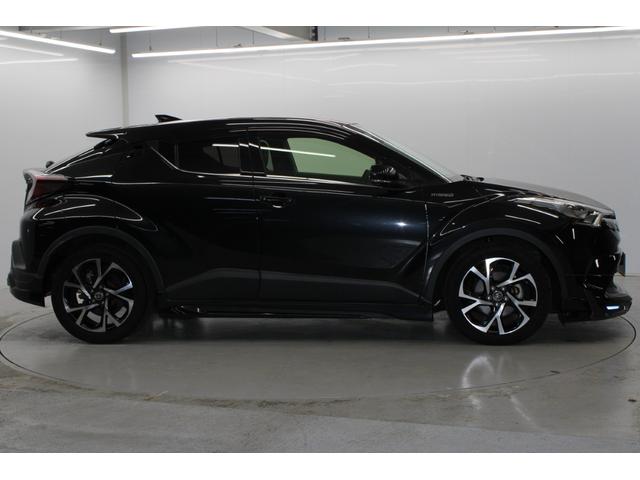 Ｃ－ＨＲ Ｇ　禁煙車　モデリスタフルエアロ　ＬＥＤヘッドランプ　バックカメラ　ＢＳＭ　衝突軽減　黒革シート　フルセグ　シートヒーター　クリアランスソナー　純正アルミホイール　レーンアシスト　ＥＴＣ　オートライト（5枚目）