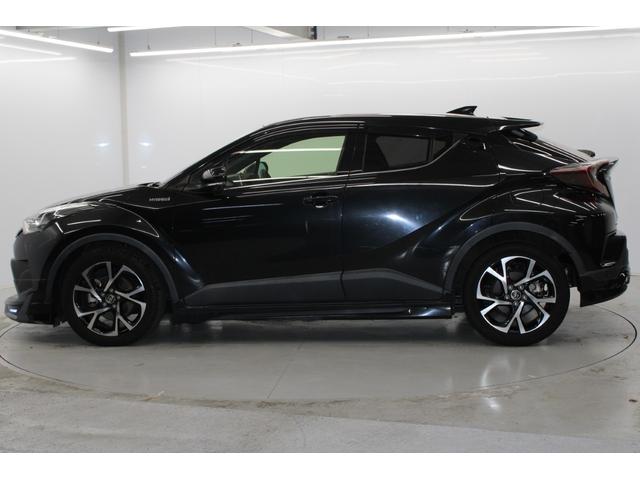 Ｃ－ＨＲ Ｇ　禁煙車　モデリスタフルエアロ　ＬＥＤヘッドランプ　バックカメラ　ＢＳＭ　衝突軽減　黒革シート　フルセグ　シートヒーター　クリアランスソナー　純正アルミホイール　レーンアシスト　ＥＴＣ　オートライト（9枚目）
