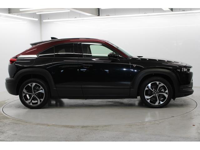 ＭＸ－３０ロータリーＥＶ エディションＲ　禁煙車　純正８．８型ディスプレイオーディオ　全周囲カメラ　フルセグ　ＢＯＳＥサウンド　レーダークルーズ　衝突軽減ブレーキ　シートヒーター　パワーシート　ＡＣ１５００Ｗ　ＢＳＭ　ＵＳＢ　ＨＤＭＩ（5枚目）