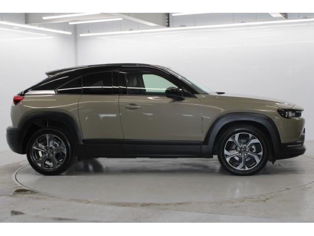 ＭＸ－３０ インダストリアルクラシック　禁煙車　純正８．８型ディスプレイ　全周囲カメラ　フルセグ　レーダークルーズ　セーフティＰＫＧ　アダプティブＬＥＤヘッドランプ　ブラウン内装　衝突軽減　ＢＳＭ　パワーシート　シートヒーター　ＥＴＣ（6枚目）