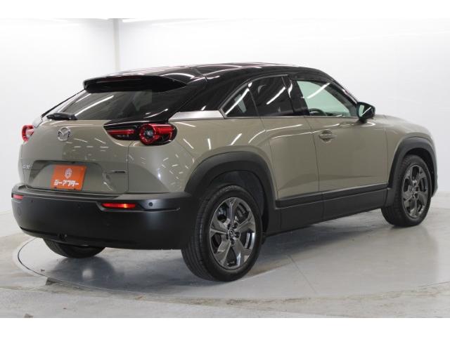 ＭＸ－３０ インダストリアルクラシック　禁煙車　純正８．８型ディスプレイ　全周囲カメラ　フルセグ　レーダークルーズ　セーフティＰＫＧ　アダプティブＬＥＤヘッドランプ　ブラウン内装　衝突軽減　ＢＳＭ　パワーシート　シートヒーター　ＥＴＣ（7枚目）