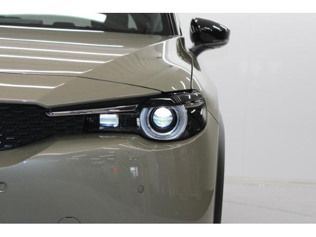 ＭＸ－３０ インダストリアルクラシック　禁煙車　純正８．８型ディスプレイ　全周囲カメラ　フルセグ　レーダークルーズ　セーフティＰＫＧ　アダプティブＬＥＤヘッドランプ　ブラウン内装　衝突軽減　ＢＳＭ　パワーシート　シートヒーター　ＥＴＣ（12枚目）