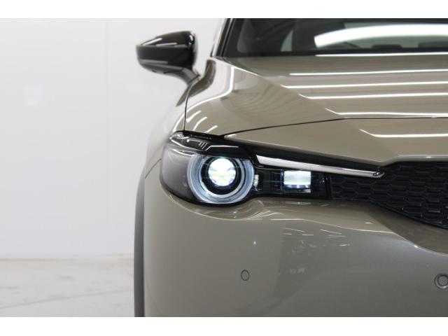 ＭＸ－３０ インダストリアルクラシック　禁煙車　純正８．８型ディスプレイ　全周囲カメラ　フルセグ　レーダークルーズ　セーフティＰＫＧ　アダプティブＬＥＤヘッドランプ　ブラウン内装　衝突軽減　ＢＳＭ　パワーシート　シートヒーター　ＥＴＣ（14枚目）