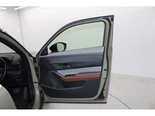 ＭＸ－３０ インダストリアルクラシック　禁煙車　純正８．８型ディスプレイ　全周囲カメラ　フルセグ　レーダークルーズ　セーフティＰＫＧ　アダプティブＬＥＤヘッドランプ　ブラウン内装　衝突軽減　ＢＳＭ　パワーシート　シートヒーター　ＥＴＣ（26枚目）