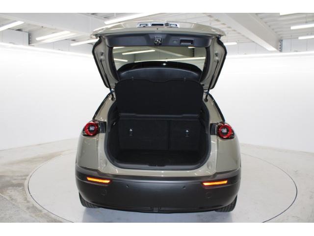 ＭＸ－３０ インダストリアルクラシック　禁煙車　純正８．８型ディスプレイ　全周囲カメラ　フルセグ　レーダークルーズ　セーフティＰＫＧ　アダプティブＬＥＤヘッドランプ　ブラウン内装　衝突軽減　ＢＳＭ　パワーシート　シートヒーター　ＥＴＣ（32枚目）