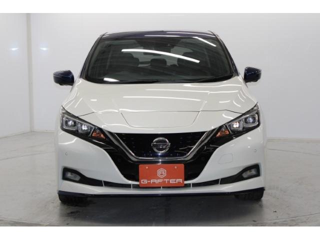 リーフ ｅ＋　Ｇ　禁煙車　ツートンルーフ　ＢＯＳＥサウンド　純正９インチナビ　ブラインドスポットモニター　プロパイロット　アラウンドビューモニター　ビルトインＥＴＣ２．０　ステアリングヒーター　シートヒーター（7枚目）