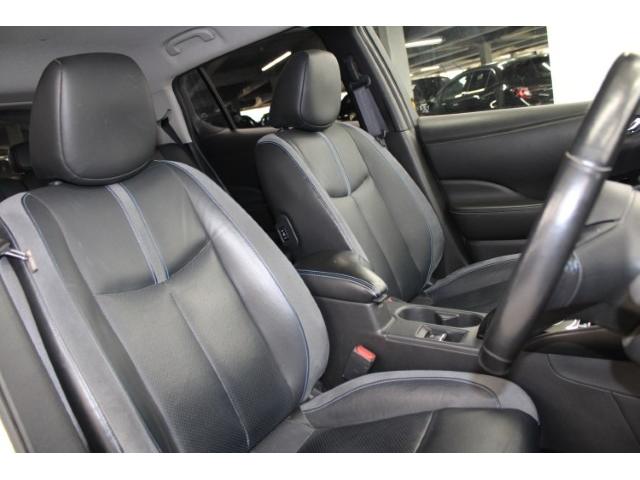 リーフ ｅ＋　Ｇ　禁煙車　ツートンルーフ　ＢＯＳＥサウンド　純正９インチナビ　ブラインドスポットモニター　プロパイロット　アラウンドビューモニター　ビルトインＥＴＣ２．０　ステアリングヒーター　シートヒーター（31枚目）