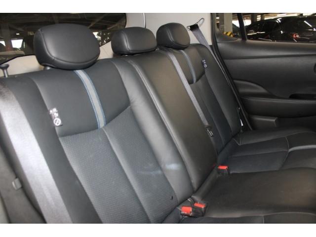 リーフ ｅ＋　Ｇ　禁煙車　ツートンルーフ　ＢＯＳＥサウンド　純正９インチナビ　ブラインドスポットモニター　プロパイロット　アラウンドビューモニター　ビルトインＥＴＣ２．０　ステアリングヒーター　シートヒーター（35枚目）