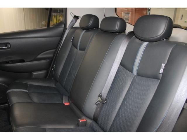 リーフ ｅ＋　Ｇ　禁煙車　ツートンルーフ　ＢＯＳＥサウンド　純正９インチナビ　ブラインドスポットモニター　プロパイロット　アラウンドビューモニター　ビルトインＥＴＣ２．０　ステアリングヒーター　シートヒーター（40枚目）