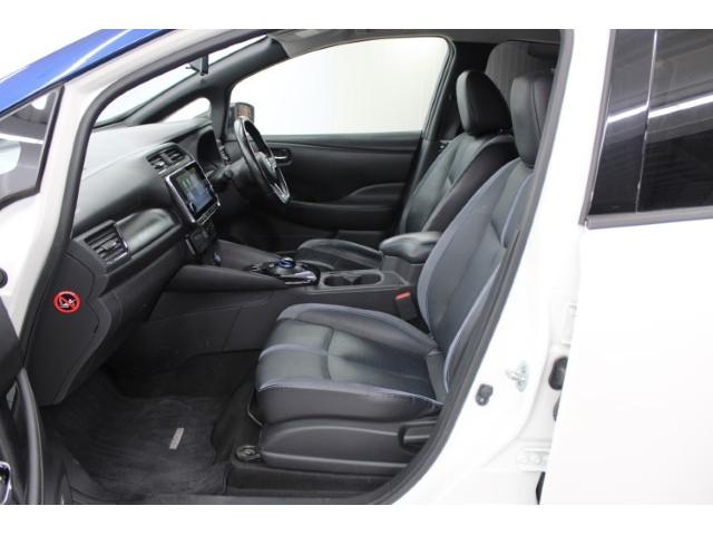 リーフ ｅ＋　Ｇ　禁煙車　ツートンルーフ　ＢＯＳＥサウンド　純正９インチナビ　ブラインドスポットモニター　プロパイロット　アラウンドビューモニター　ビルトインＥＴＣ２．０　ステアリングヒーター　シートヒーター（42枚目）