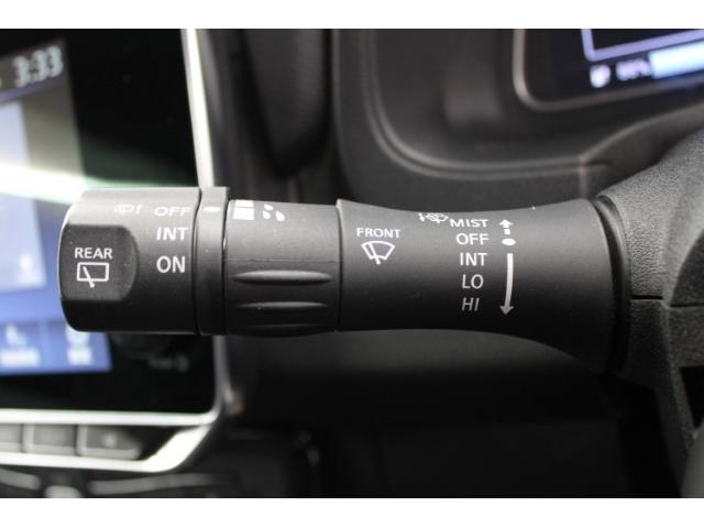 リーフ ｅ＋　Ｇ　禁煙車　ツートンルーフ　ＢＯＳＥサウンド　純正９インチナビ　ブラインドスポットモニター　プロパイロット　アラウンドビューモニター　ビルトインＥＴＣ２．０　ステアリングヒーター　シートヒーター（60枚目）