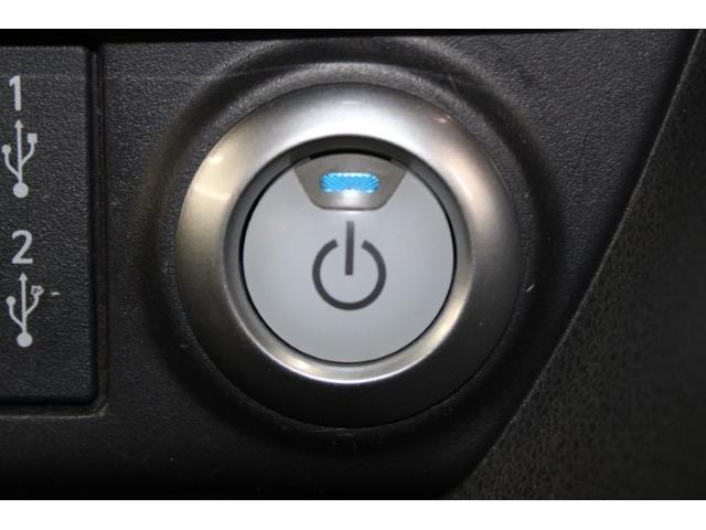 リーフ ｅ＋　Ｇ　禁煙車　ツートンルーフ　ＢＯＳＥサウンド　純正９インチナビ　ブラインドスポットモニター　プロパイロット　アラウンドビューモニター　ビルトインＥＴＣ２．０　ステアリングヒーター　シートヒーター（63枚目）