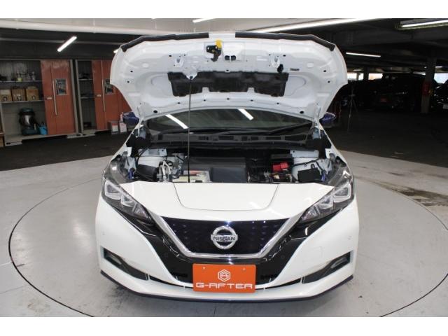 リーフ ｅ＋　Ｇ　禁煙車　ツートンルーフ　ＢＯＳＥサウンド　純正９インチナビ　ブラインドスポットモニター　プロパイロット　アラウンドビューモニター　ビルトインＥＴＣ２．０　ステアリングヒーター　シートヒーター（70枚目）