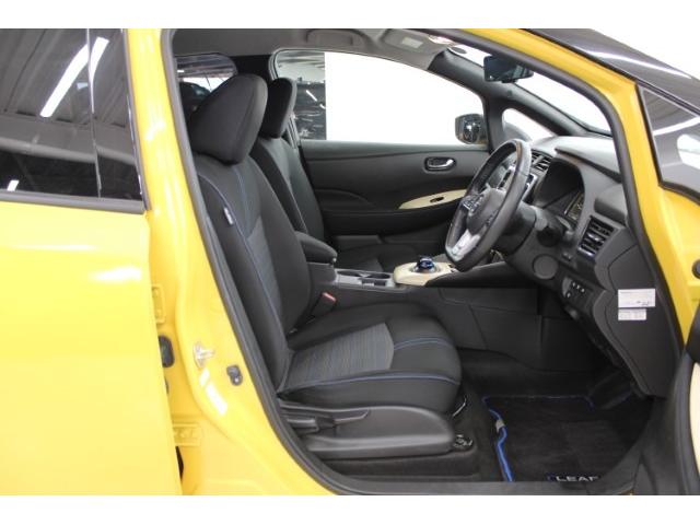 リーフ Ｘ　Ｖセレクション　禁煙車　ツートーンルーフ　純正ナビ　フルセグ　全周囲カメラ　プロパイロット　レーダークルーズ　シートヒーター　ＬＥＤヘッド　ｅ－ｐｅｄａｌ　純正１７インチＡＷ　クリアランスソナー　ＥＴＣ２．０（30枚目）