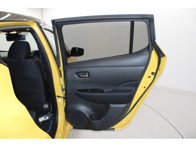 リーフ Ｘ　Ｖセレクション　禁煙車　ツートーンルーフ　純正ナビ　フルセグ　全周囲カメラ　プロパイロット　レーダークルーズ　シートヒーター　ＬＥＤヘッド　ｅ－ｐｅｄａｌ　純正１７インチＡＷ　クリアランスソナー　ＥＴＣ２．０（33枚目）