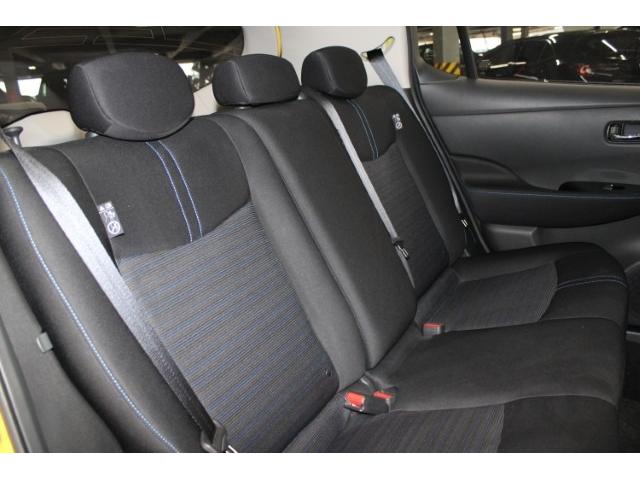 リーフ Ｘ　Ｖセレクション　禁煙車　ツートーンルーフ　純正ナビ　フルセグ　全周囲カメラ　プロパイロット　レーダークルーズ　シートヒーター　ＬＥＤヘッド　ｅ－ｐｅｄａｌ　純正１７インチＡＷ　クリアランスソナー　ＥＴＣ２．０（35枚目）