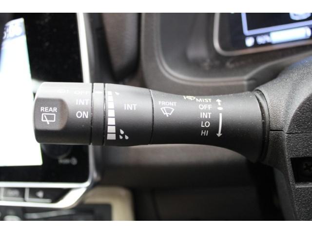 リーフ Ｘ　Ｖセレクション　禁煙車　ツートーンルーフ　純正ナビ　フルセグ　全周囲カメラ　プロパイロット　レーダークルーズ　シートヒーター　ＬＥＤヘッド　ｅ－ｐｅｄａｌ　純正１７インチＡＷ　クリアランスソナー　ＥＴＣ２．０（60枚目）