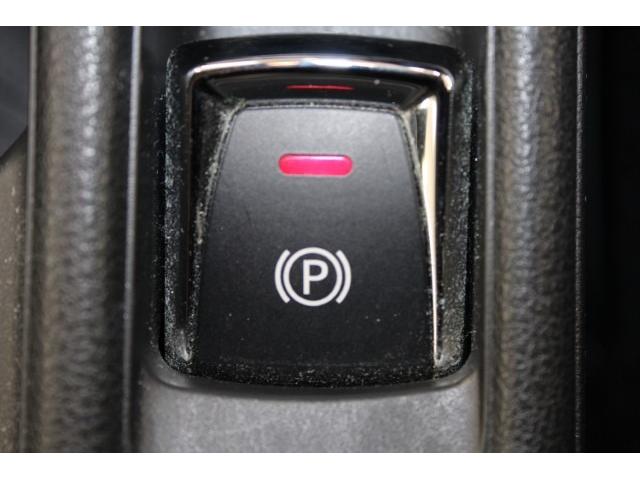 リーフ Ｘ　Ｖセレクション　禁煙車　ツートーンルーフ　純正ナビ　フルセグ　全周囲カメラ　プロパイロット　レーダークルーズ　シートヒーター　ＬＥＤヘッド　ｅ－ｐｅｄａｌ　純正１７インチＡＷ　クリアランスソナー　ＥＴＣ２．０（68枚目）