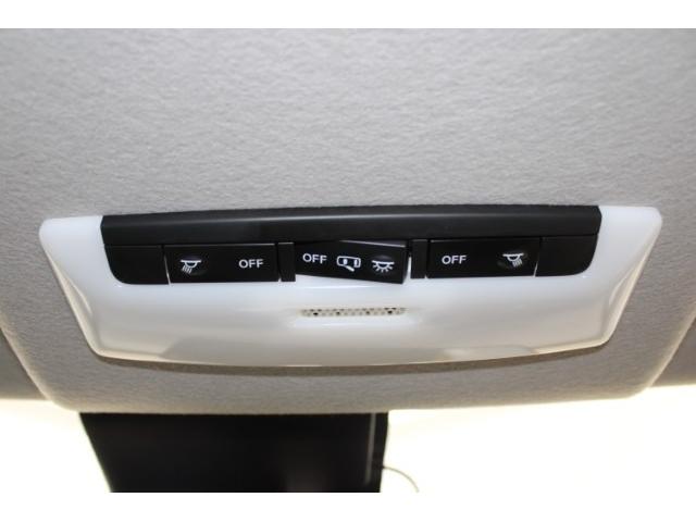 リーフ Ｘ　Ｖセレクション　禁煙車　ツートーンルーフ　純正ナビ　フルセグ　全周囲カメラ　プロパイロット　レーダークルーズ　シートヒーター　ＬＥＤヘッド　ｅ－ｐｅｄａｌ　純正１７インチＡＷ　クリアランスソナー　ＥＴＣ２．０（72枚目）