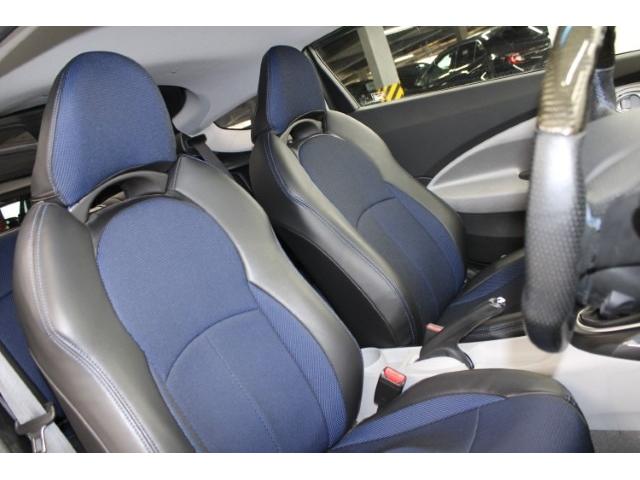 ＣＲ－Ｚ 日本カーオブザイヤー受賞記念車　禁煙車　無限フルエアロ　無限リアスポイラー　純正ナビ　バックカメラ　社外１７インチアルミホイール　６速ＡＴ　ビルトインＥＴＣ　ハーフレザー　ＨＩＤヘッドライト　フォグライト　カーオブザイヤー記念色（33枚目）