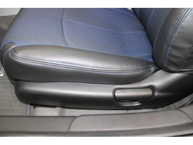 ＣＲ－Ｚ 日本カーオブザイヤー受賞記念車　禁煙車　無限フルエアロ　無限リアスポイラー　純正ナビ　バックカメラ　社外１７インチアルミホイール　６速ＡＴ　ビルトインＥＴＣ　ハーフレザー　ＨＩＤヘッドライト　フォグライト　カーオブザイヤー記念色（38枚目）