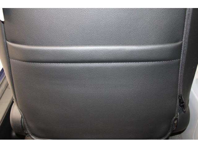 ＣＲ－Ｚ 日本カーオブザイヤー受賞記念車　禁煙車　無限フルエアロ　無限リアスポイラー　純正ナビ　バックカメラ　社外１７インチアルミホイール　６速ＡＴ　ビルトインＥＴＣ　ハーフレザー　ＨＩＤヘッドライト　フォグライト　カーオブザイヤー記念色（39枚目）