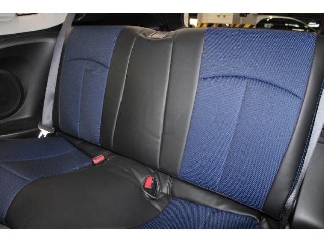 ＣＲ－Ｚ 日本カーオブザイヤー受賞記念車　禁煙車　無限フルエアロ　無限リアスポイラー　純正ナビ　バックカメラ　社外１７インチアルミホイール　６速ＡＴ　ビルトインＥＴＣ　ハーフレザー　ＨＩＤヘッドライト　フォグライト　カーオブザイヤー記念色（45枚目）