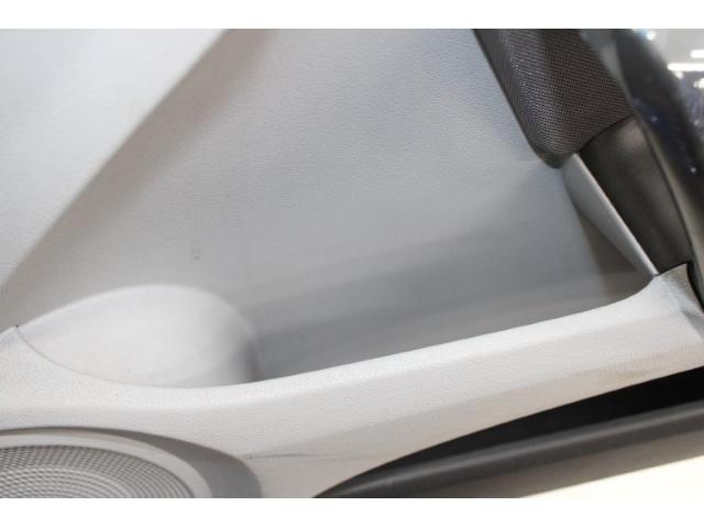 ＣＲ－Ｚ 日本カーオブザイヤー受賞記念車　禁煙車　無限フルエアロ　無限リアスポイラー　純正ナビ　バックカメラ　社外１７インチアルミホイール　６速ＡＴ　ビルトインＥＴＣ　ハーフレザー　ＨＩＤヘッドライト　フォグライト　カーオブザイヤー記念色（49枚目）