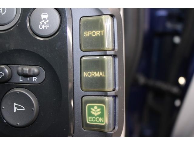 ＣＲ－Ｚ 日本カーオブザイヤー受賞記念車　禁煙車　無限フルエアロ　無限リアスポイラー　純正ナビ　バックカメラ　社外１７インチアルミホイール　６速ＡＴ　ビルトインＥＴＣ　ハーフレザー　ＨＩＤヘッドライト　フォグライト　カーオブザイヤー記念色（52枚目）