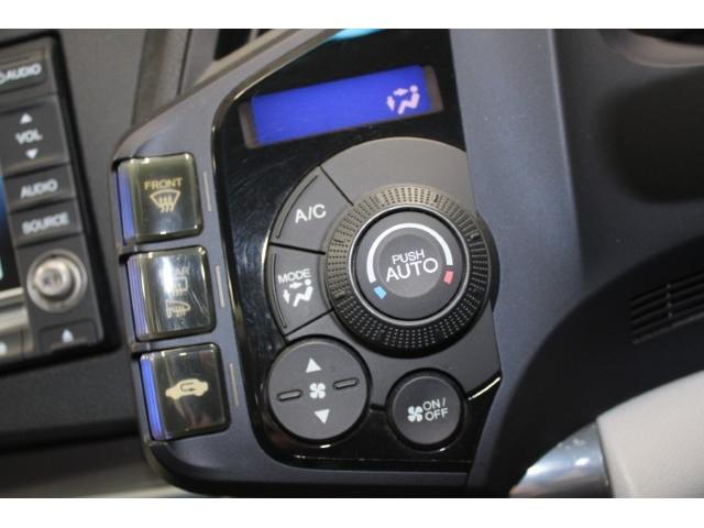 ＣＲ－Ｚ 日本カーオブザイヤー受賞記念車　禁煙車　無限フルエアロ　無限リアスポイラー　純正ナビ　バックカメラ　社外１７インチアルミホイール　６速ＡＴ　ビルトインＥＴＣ　ハーフレザー　ＨＩＤヘッドライト　フォグライト　カーオブザイヤー記念色（63枚目）