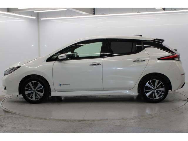 リーフ X 禁煙車 純正ナビ フルセグ アラウンドビューモニター シートヒーター 衝突軽減ブレーキ ステアリングヒーター オートクルーズコントロール ビルトインETC LEDヘッドライト クリアランスソナー(11枚目)