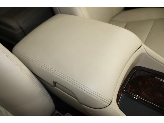 アルファード 2.5G 後期型 禁煙 3眼LEDヘッド 純正10インチナビ 後席12.1インチナビ バックカメラ フルセグ デジタルインナーミラー 両側電動スライドドア トヨタセーフティセンス レーダークルーズコントロール(70枚目)