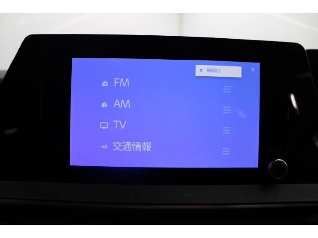 プリウス Ｕ　禁煙車　セーフティパッケージＩＩＩ　グラディエントブラック内装　全周囲カメラ　１００Ｖ電源　ステアリングヒーター　クリアランスソナー　ＢＳＭ　ＥＴＣ２．０　衝突軽減ブレーキ　オートマッチハイビーム（4枚目）