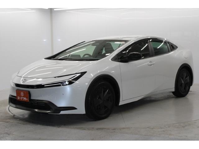 プリウス Ｕ　禁煙車　セーフティパッケージＩＩＩ　グラディエントブラック内装　全周囲カメラ　１００Ｖ電源　ステアリングヒーター　クリアランスソナー　ＢＳＭ　ＥＴＣ２．０　衝突軽減ブレーキ　オートマッチハイビーム（14枚目）