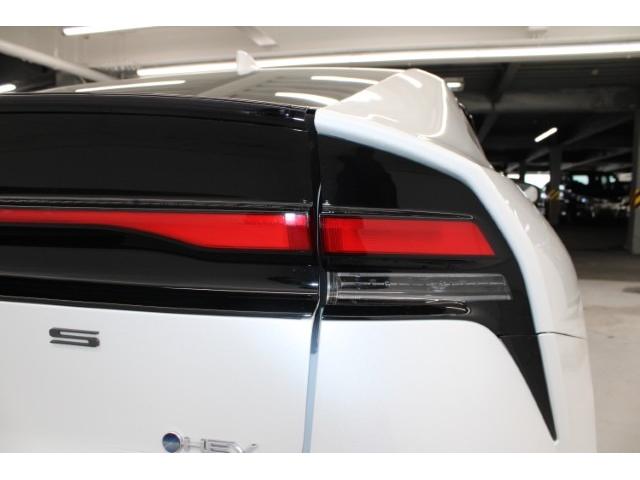 プリウス Ｕ　禁煙車　セーフティパッケージＩＩＩ　グラディエントブラック内装　全周囲カメラ　１００Ｖ電源　ステアリングヒーター　クリアランスソナー　ＢＳＭ　ＥＴＣ２．０　衝突軽減ブレーキ　オートマッチハイビーム（22枚目）